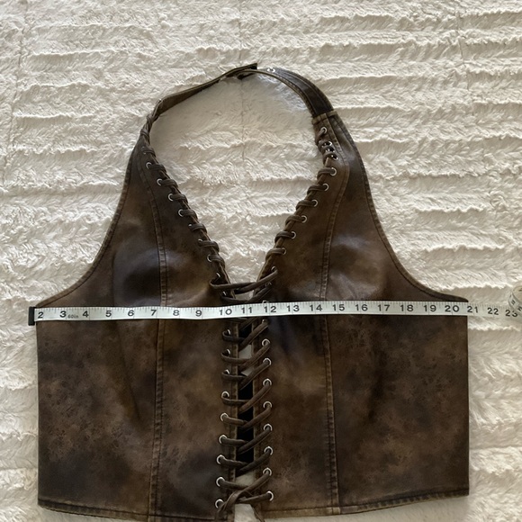 UO Tali Faux Leather Lace-Up Halter Top NWT - Picture 2 of 5
